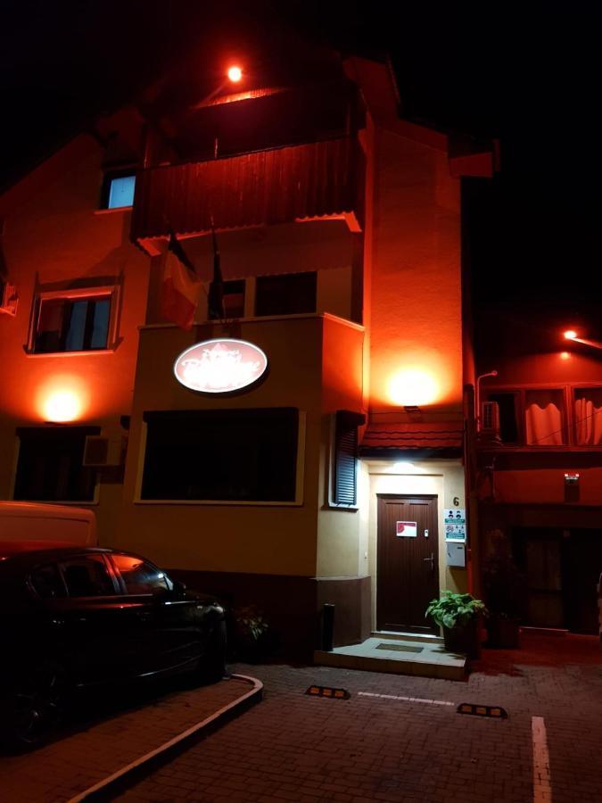 Gasthof Pensiunea Red Rose 4*